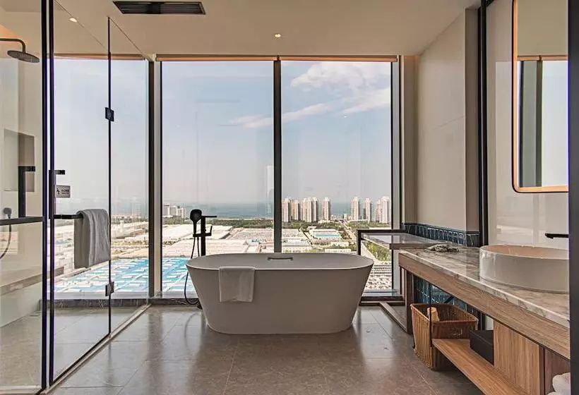 هتل Four Points By Sheraton Yantai