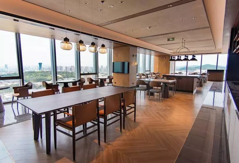 هتل Four Points By Sheraton Yantai