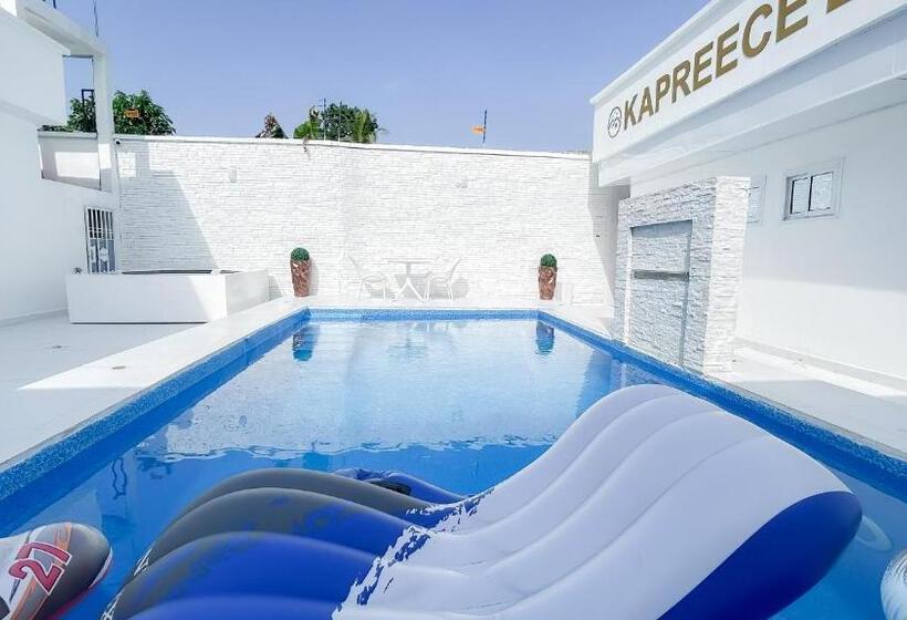 پانسیون Kapreece Luxury Home