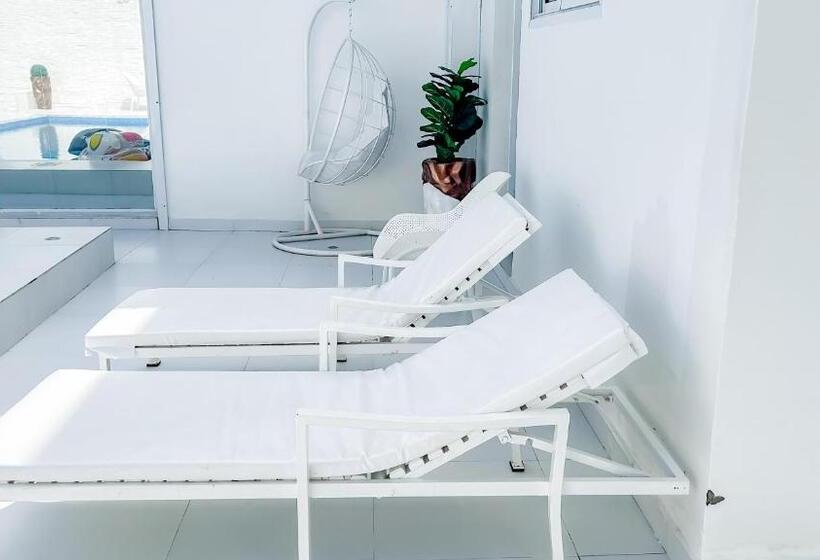 پانسیون Kapreece Luxury Home