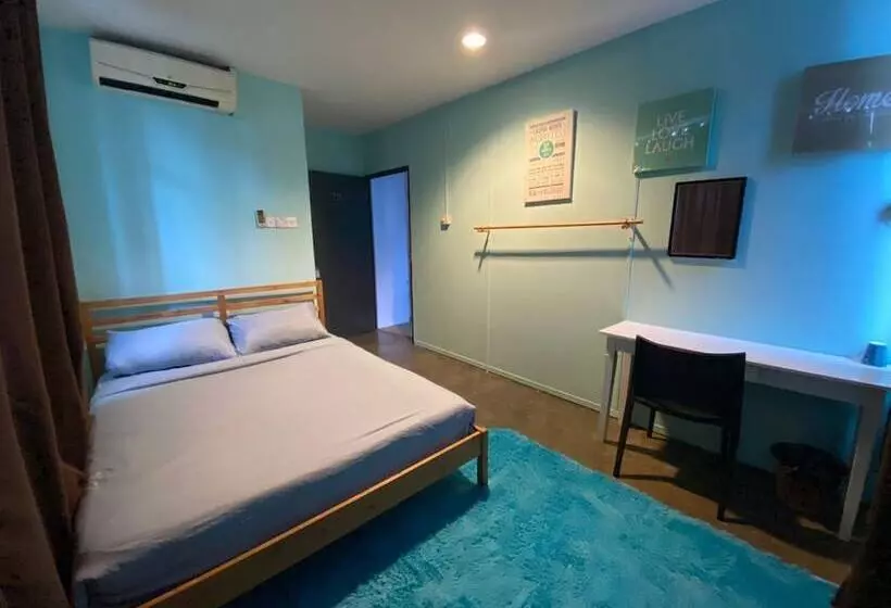 ユースホステル Checkinn Express Kuching