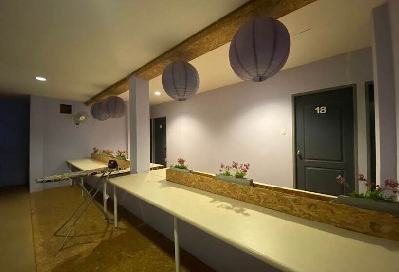 فندق صغير Checkinn Express Kuching