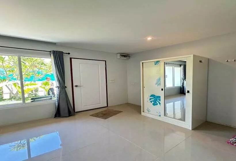 Hotelli Oyo 75492 Carpe Diem Homestay