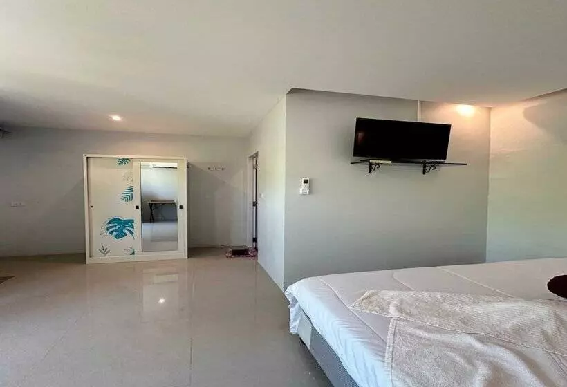 Hotelli Oyo 75492 Carpe Diem Homestay