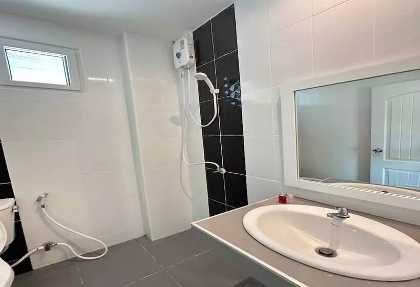 Hotelli Oyo 75492 Carpe Diem Homestay