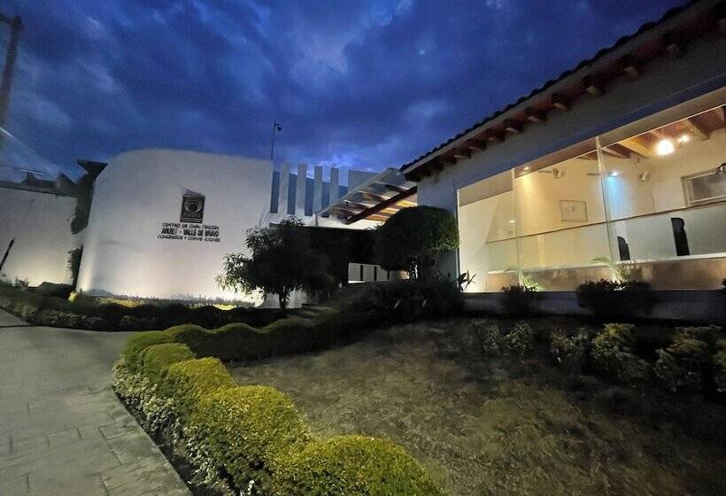 Hotel Anuies Valle De Bravo