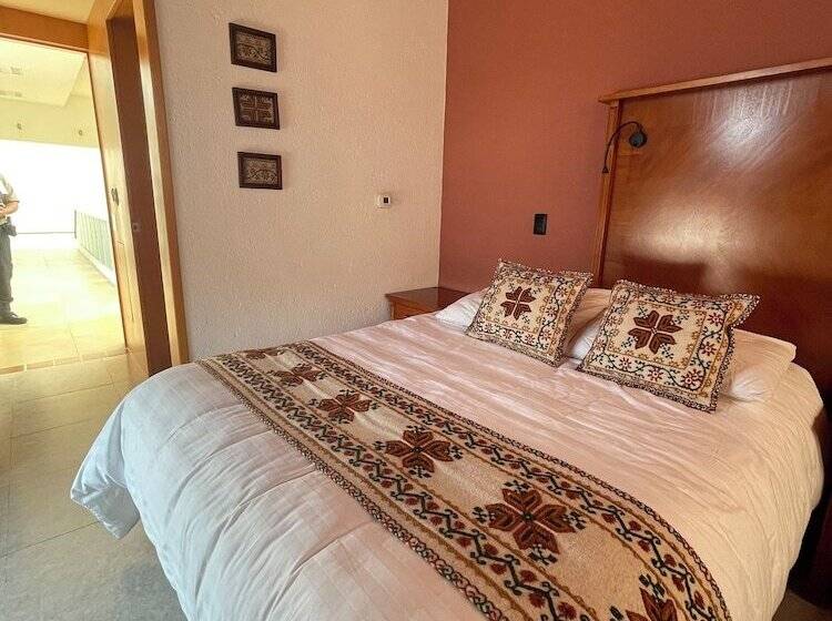 Hotel Anuies Valle De Bravo