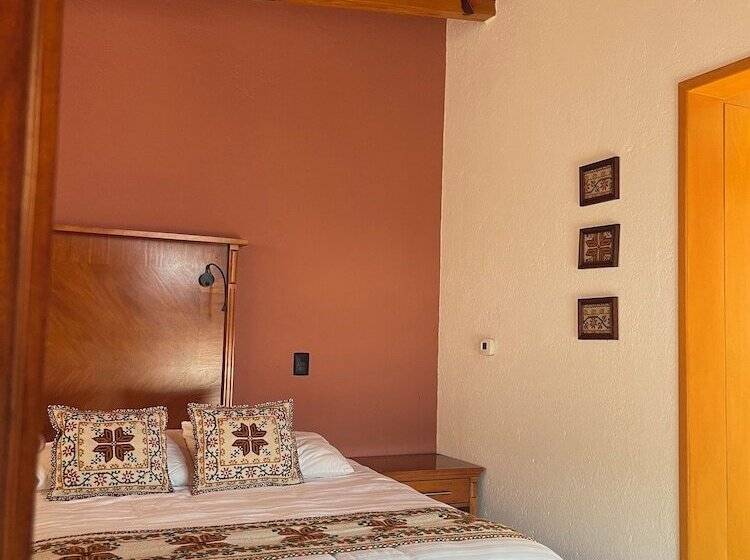 Hotel Anuies Valle De Bravo