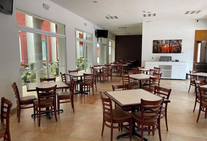 Hotel Anuies Valle De Bravo