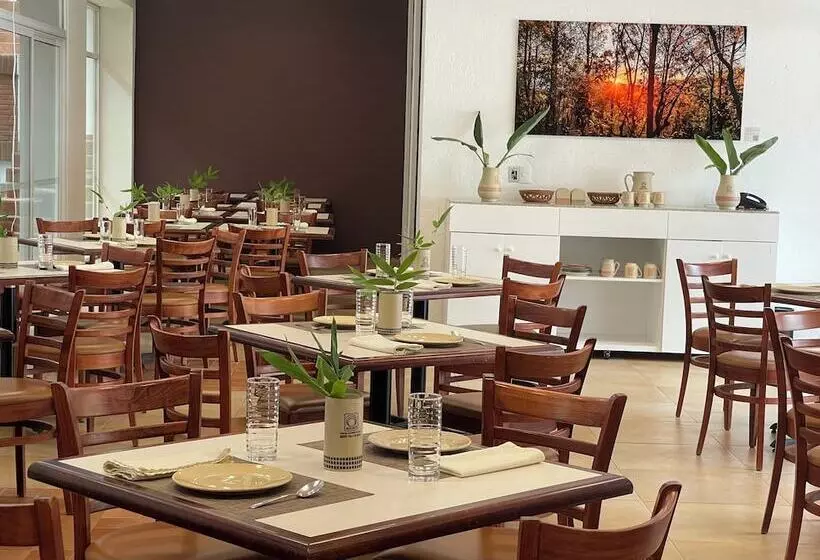 Hotelli Anuies Valle De Bravo