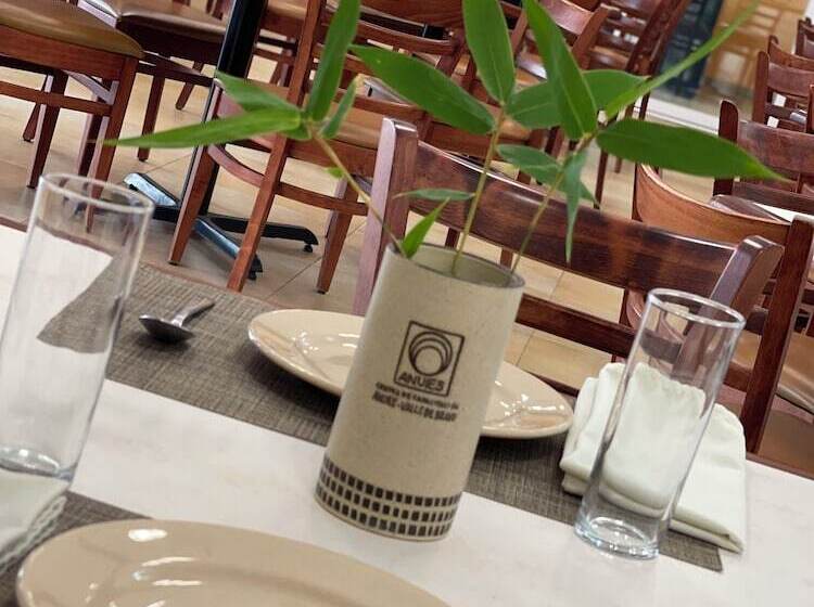 Hotel Anuies Valle De Bravo