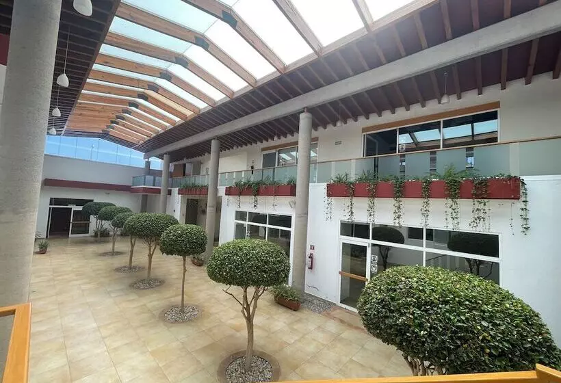 Hotelli Anuies Valle De Bravo