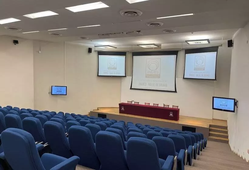 Hotelli Anuies Valle De Bravo