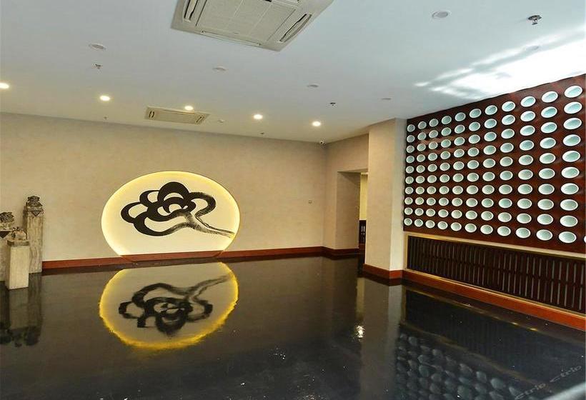 Отель Commune 1958