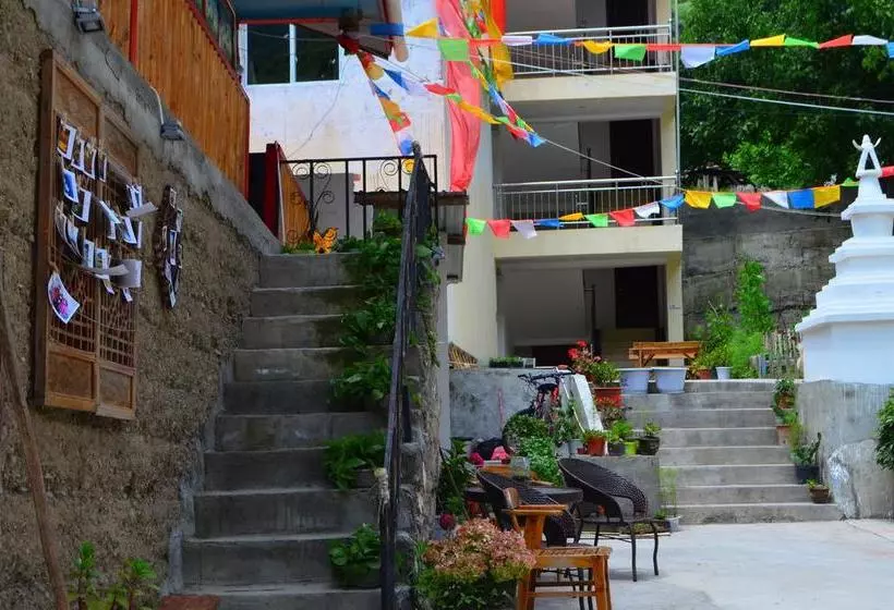 Retkeilymaja Ando Tibetan Inn