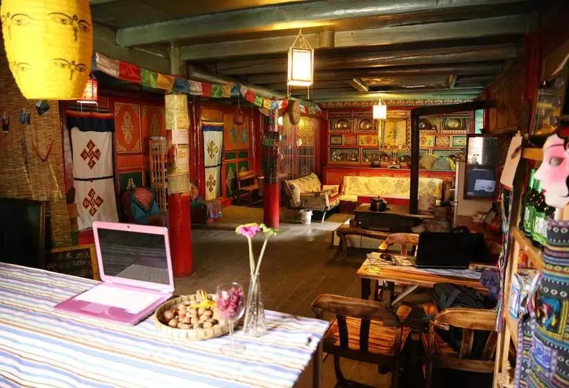 Retkeilymaja Ando Tibetan Inn