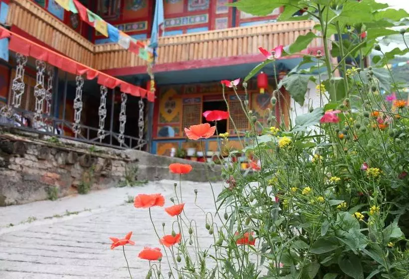 Retkeilymaja Ando Tibetan Inn