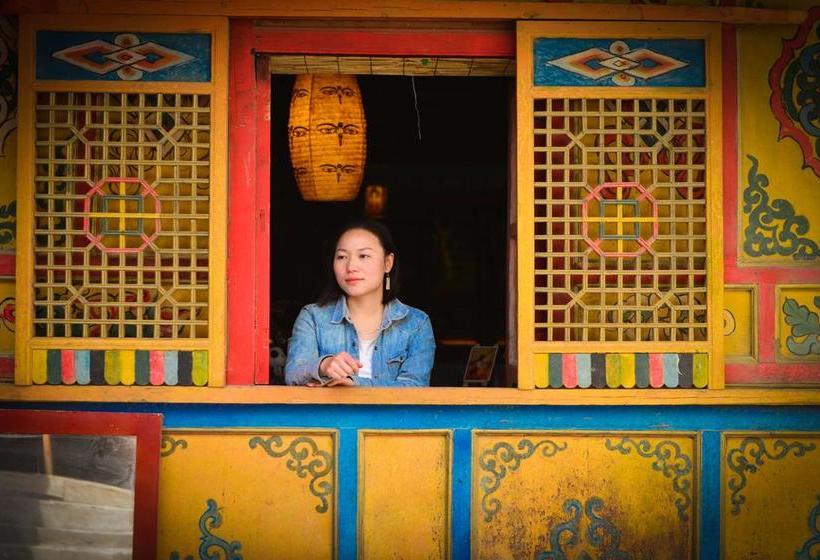 הוסטל Ando Tibetan Inn