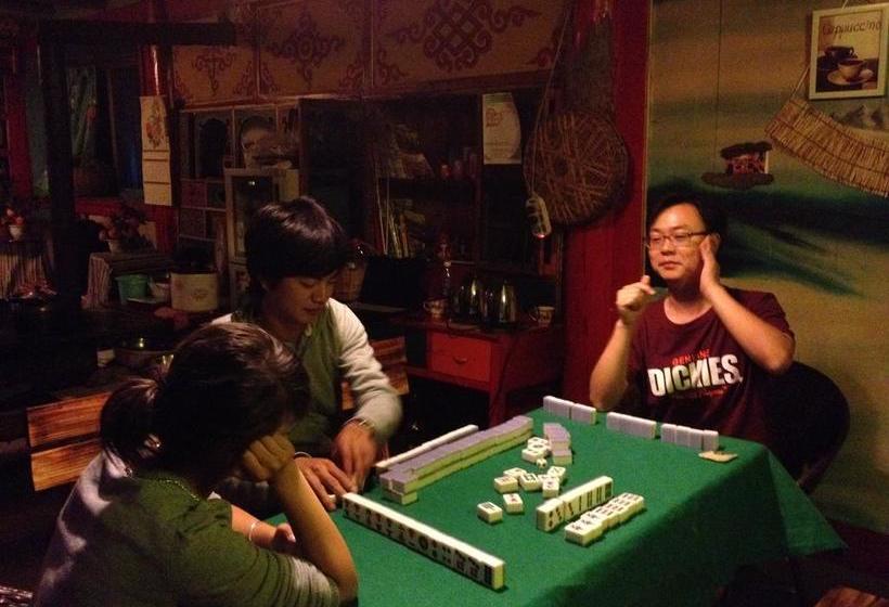 הוסטל Ando Tibetan Inn