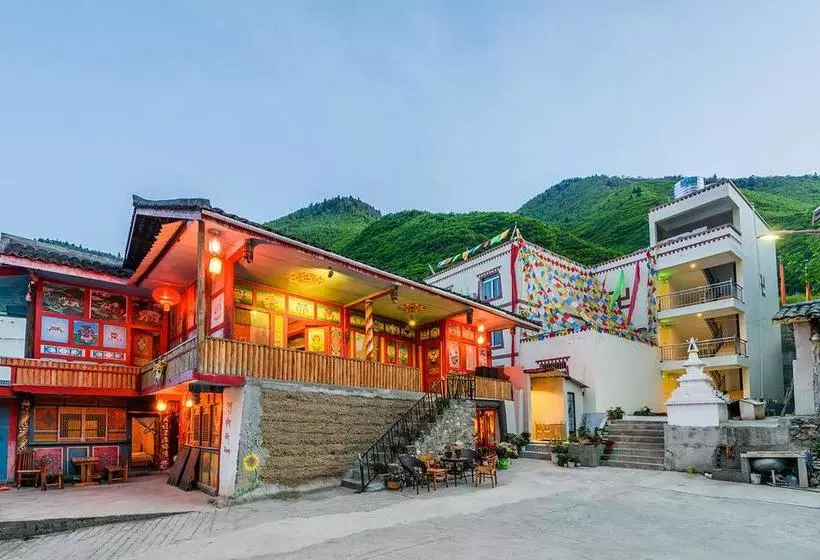 Retkeilymaja Ando Tibetan Inn