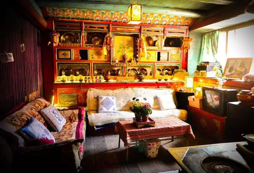 Retkeilymaja Ando Tibetan Inn