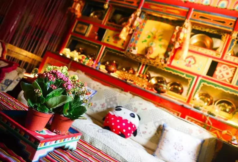 Retkeilymaja Ando Tibetan Inn