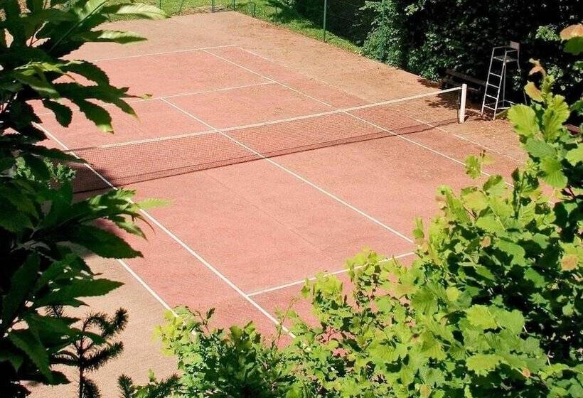 هتل Le Prieuré Corrèze