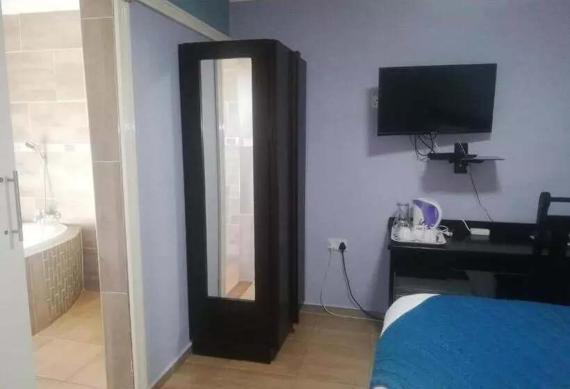 هتل The Tamek Palace