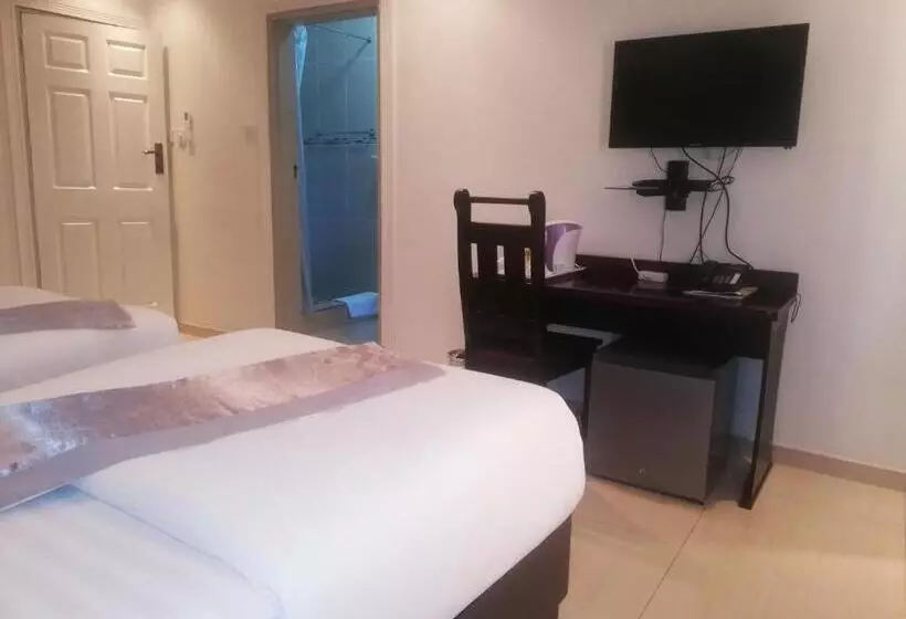 هتل The Tamek Palace