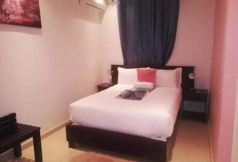 هتل The Tamek Palace