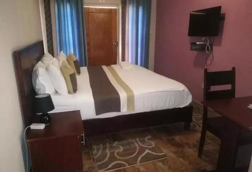 هتل The Tamek Palace