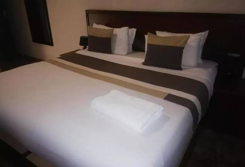 هتل The Tamek Palace