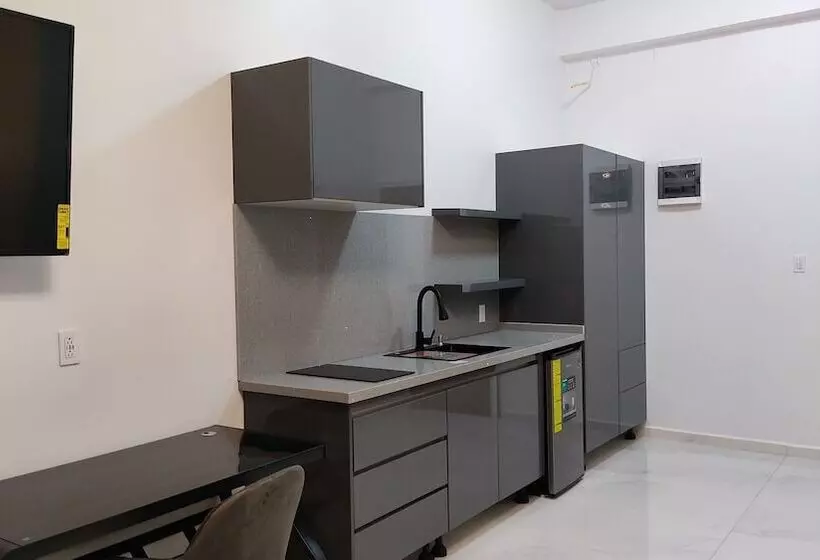 Anira Hotel & Suites