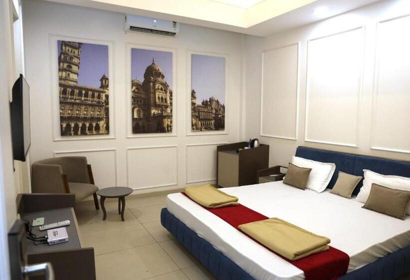 هتل Baroda Banquets