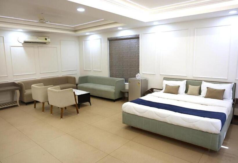 هتل Baroda Banquets