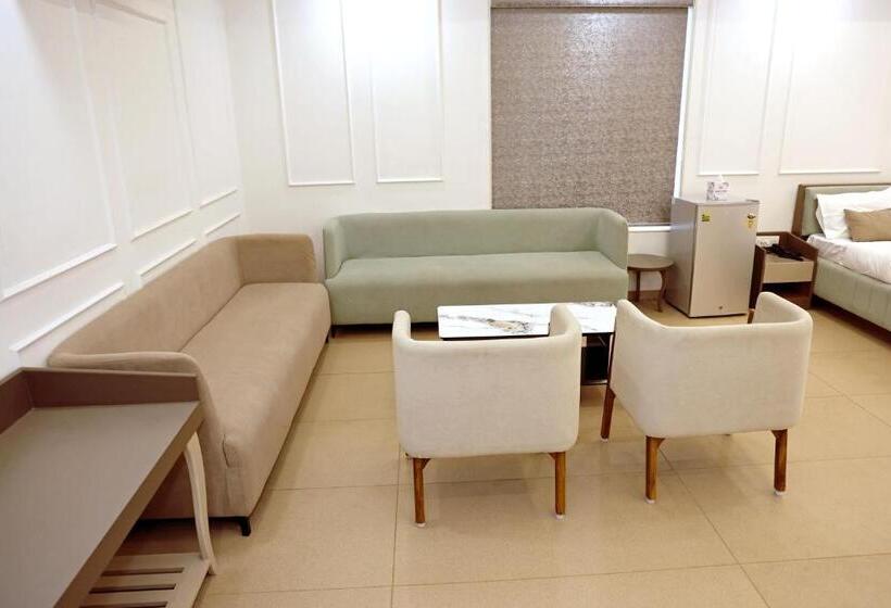 هتل Baroda Banquets