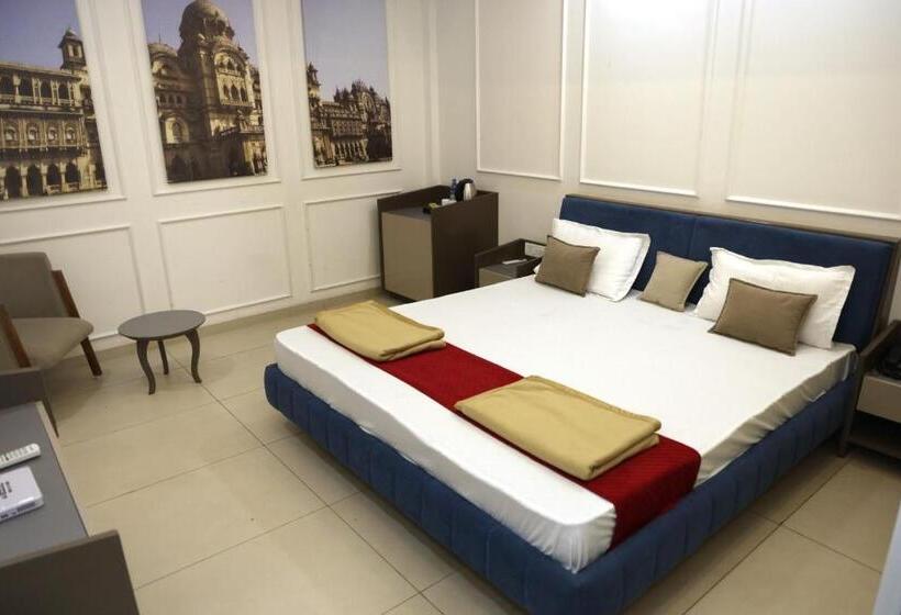 هتل Baroda Banquets