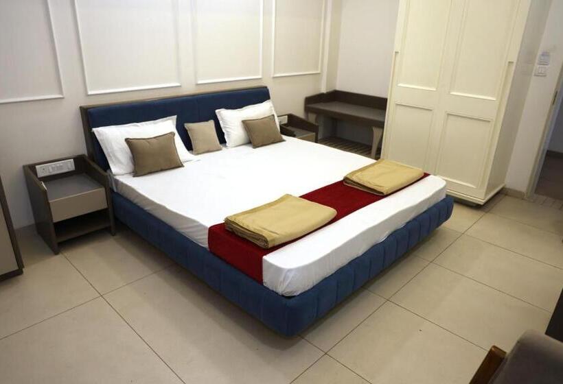 هتل Baroda Banquets