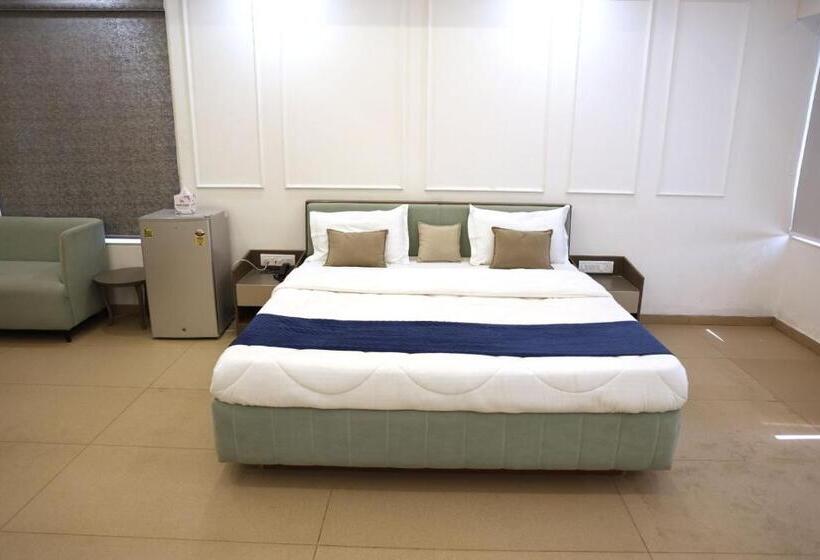 هتل Baroda Banquets