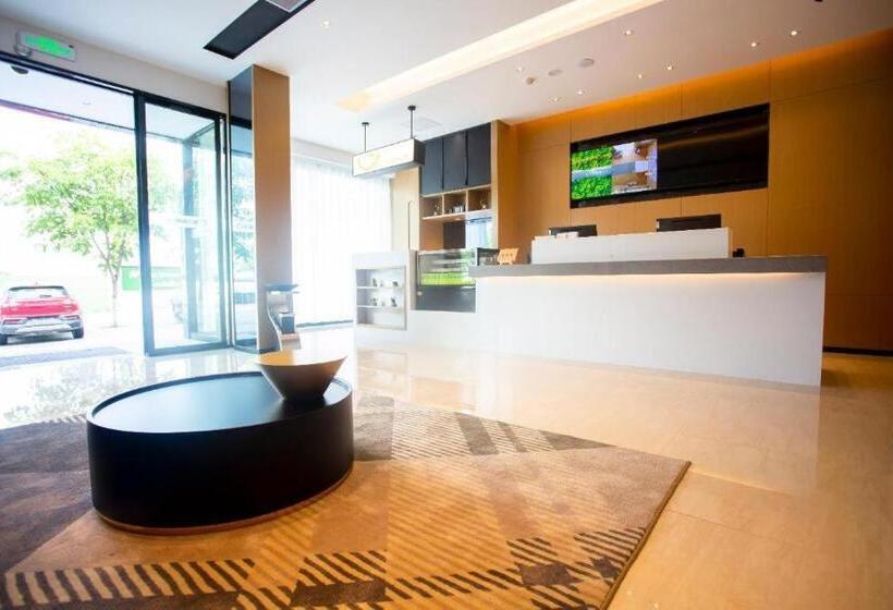 בית מלון כפרי City Comfort Inn Yichang Zigui Three Gorges Dam Binhu