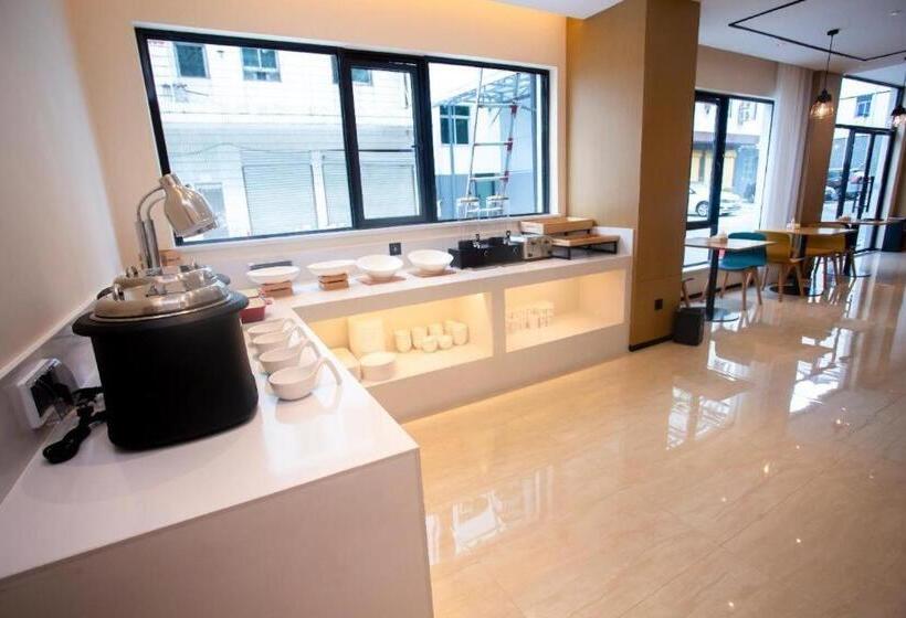 בית מלון כפרי City Comfort Inn Yichang Zigui Three Gorges Dam Binhu