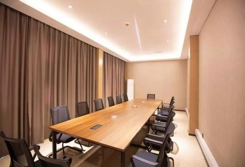 Hotelli City Comfort Inn Zhengzhou People S Hospital Metro Station
