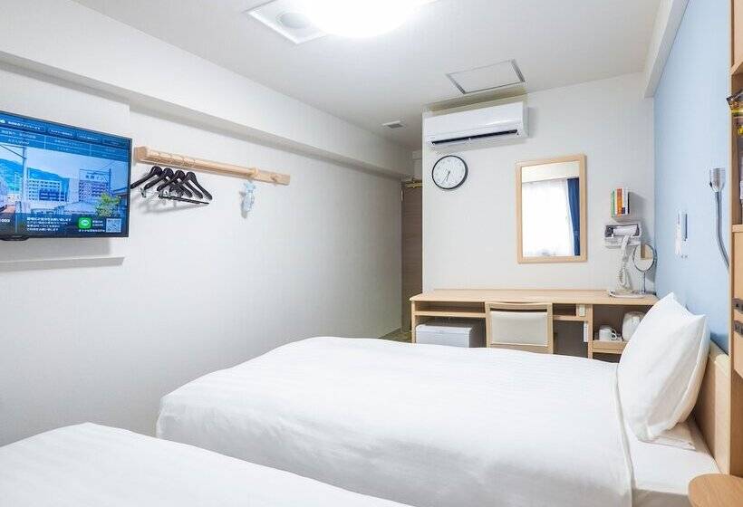 בית מלון כפרי Toyoko Inn Higashi Osaka