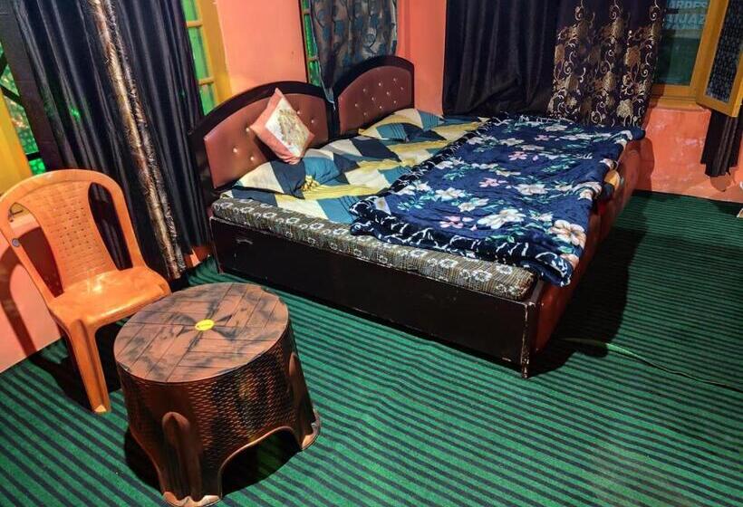 פנסיון Mahi Guest House