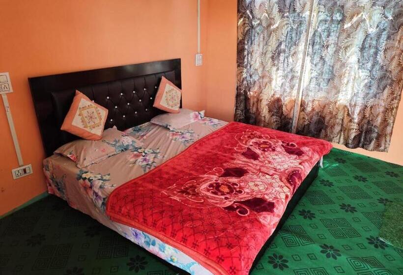 פנסיון Mahi Guest House