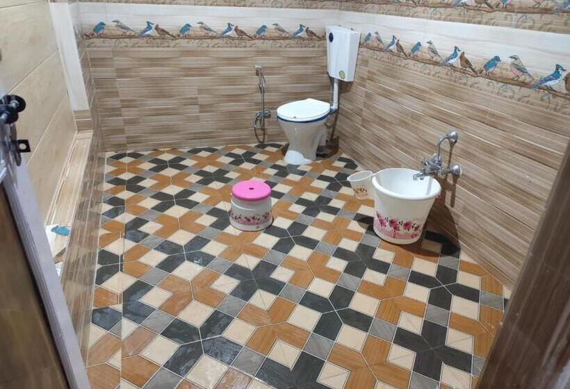 פנסיון Mahi Guest House