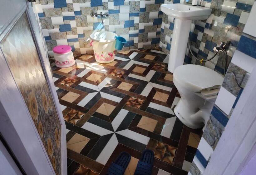 פנסיון Mahi Guest House