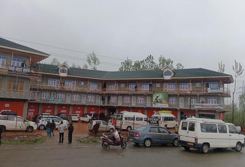 פנסיון Mahi Guest House