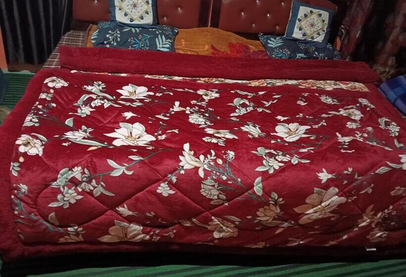 פנסיון Mahi Guest House