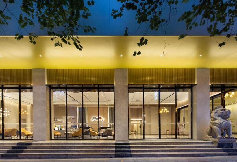 Borrman Hotel Golden Crown Liuzhou Wuxing Pedestrian Street